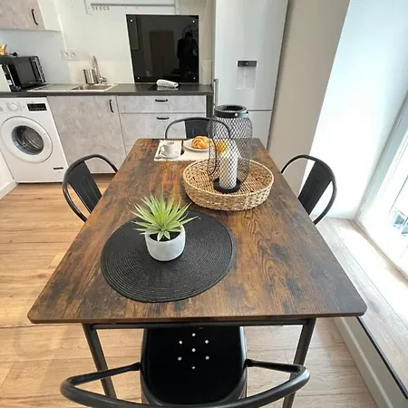 Le Petit Nid Wifinetflix Longchampgare Scnf Apartament *