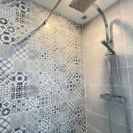 Le Petit Nid Wifinetflix Longchampgare Scnf Apartament *